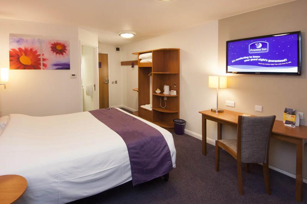 Premier Inn Newcastle Airport South Woolsington Екстер'єр фото
