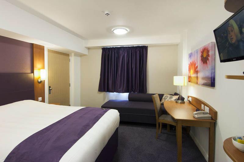 Premier Inn Newcastle Airport South Woolsington Екстер'єр фото
